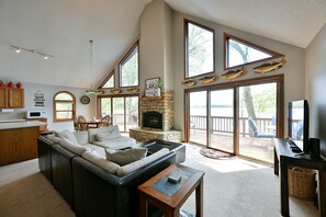 スマートテレビ、DVD プレーヤー、ビデオライブラリ、PC モニター