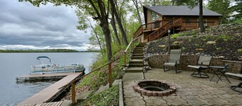 Beautiful Lakeside Cabin on Long Lake