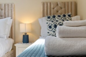 2 slaapkamers, een strijkplank/strijkijzer, gratis wifi, beddengoed