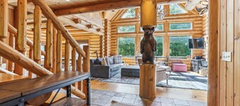 Stunning Log Home in Prime Killington Location with Hot tub Ridgetop