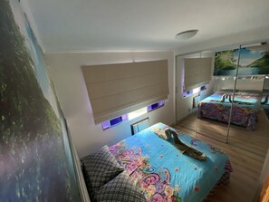 2 bedrooms, desk, iron/ironing board, free WiFi