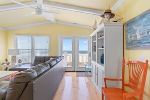 TV, fireplace, DVD player, books - "Breathe EZ" - Oceanfront Home, 4 Bedrooms / 3.5 Bathrooms (Holden Beach)