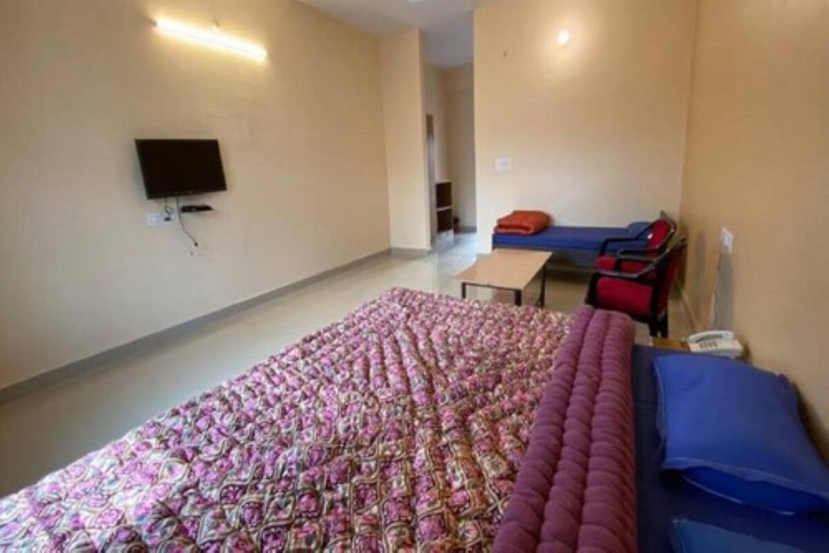 Egyptian cotton sheets, premium bedding, down comforters