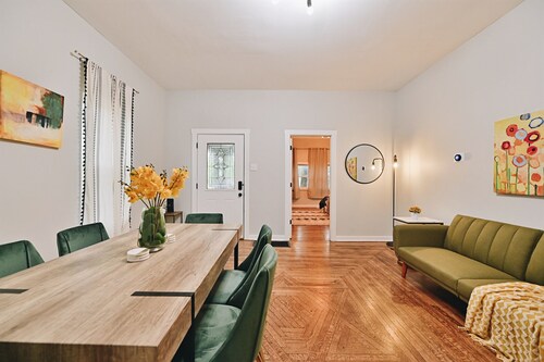 Indianapolis Luxury Clean Downtown Home.