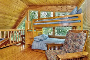 4 室のベッドルーム、WiFi (無料)、ベッドシーツ