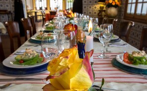 Free daily cooked-to-order breakfast