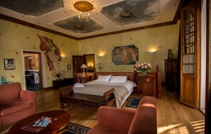 Wifi gratis y ropa de cama