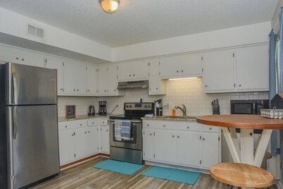 Townhomes Near the Bay - #5