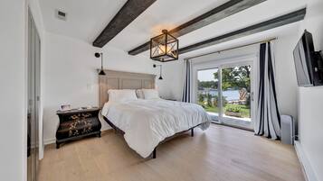 4 bedrooms, travel cot, free WiFi, bed sheets