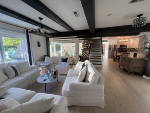 Smart TV, fireplace, table football, stereo