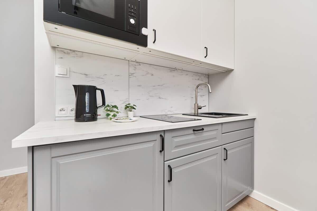 Fridge, microwave, stovetop, electric kettle
