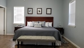 3 Schlafzimmer, Schreibtisch, Bügeleisen/Bügelbrett, kostenloses WLAN
