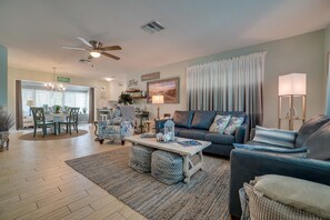 Ferienhaus, 2 Schlafzimmer, eigener Pool | Wohnbereich