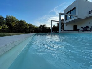 Piscine extérieure, piscine chauffée