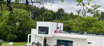 🇪🇸 – Jacasse Retreat: Villa Contemporánea de Lujo en la Naturaleza, Provenza