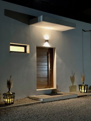 Exterior detail - Jacasse Retreat: Luxury Contemporary Villa in Nature, Provence (Fuveau)