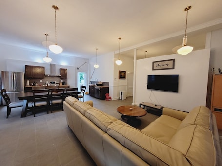Smart TV. Charming renovated Bank building direct access for ATV/ snowmobiles