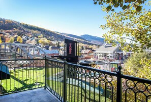Property grounds - Caledonian 210 | Ski-In/Out | Private Hot Tub | Town View | On Main Street | Steps to Town Lift (Park City)