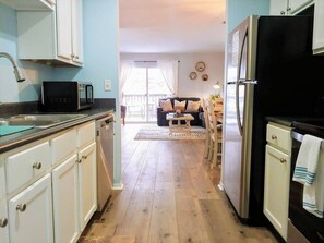 Fridge, microwave, oven, stovetop - Cliffside Cottage - Sleeps 20! - Two Roomy Condos (Branson)