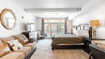 2 bedrooms, desk, iron/ironing board, free WiFi