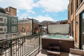 Outdoor spa tub - Caledonian 209 | Ski-In/Out | Private Hot Tub | Town View | On Main Street | Steps to Town Lift (Park City)