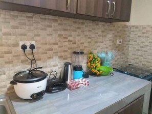 Private kitchen - Kryx Apartment (Oyarifa Green hill) (Greater Accra Region)