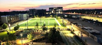 🏈 Minutes from Lambeau • 5 bdrms • Heated Garage • Home Theatre • Game Room