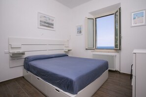 2 bedrooms, bed sheets - N237 - Numana, three-room apartment 100 meters from the center (Numana)