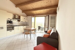 Interior - N036 - Numana, two-room apartment with terrace in residence with swimming pool (Maratta)