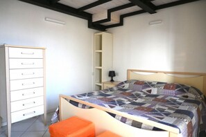 1 dormitorio y ropa de cama