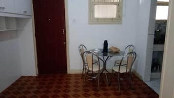 Quarto casal ou duplo família | Opções para refeição no quarto