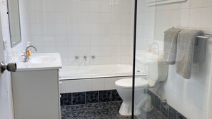 Dusj og hårføner