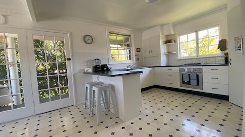 Allamanda House, 3 Willow Street
