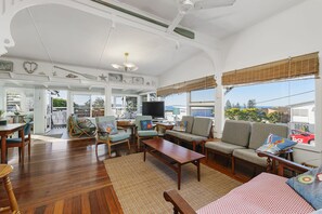Living area - CHARACTER, VIEWS & LOCATION (Crescent Head)
