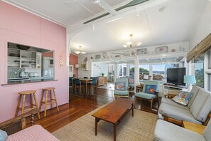 Living area - CHARACTER, VIEWS & LOCATION (Crescent Head)