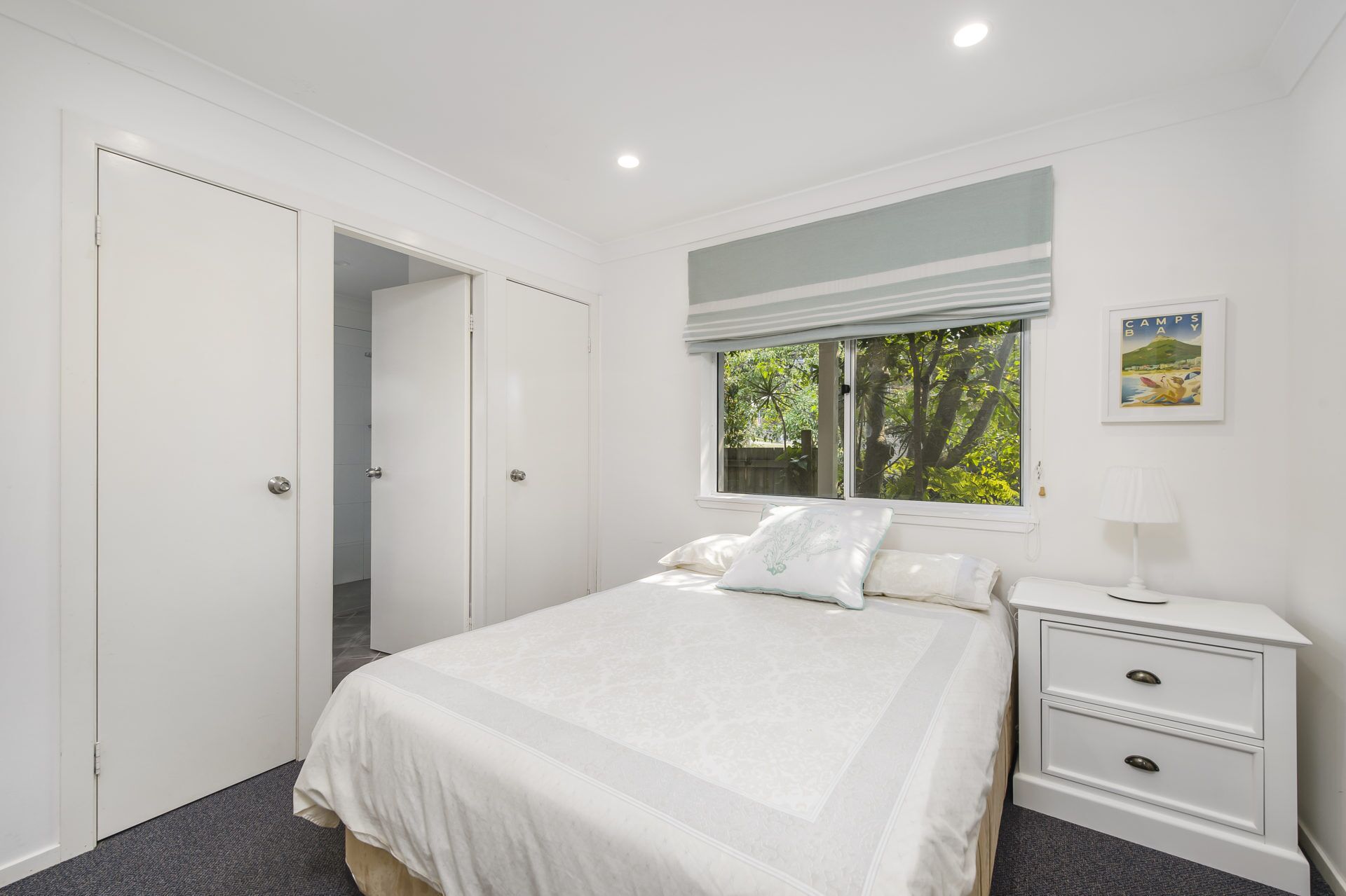 6 bedrooms, iron/ironing board, WiFi, wheelchair access