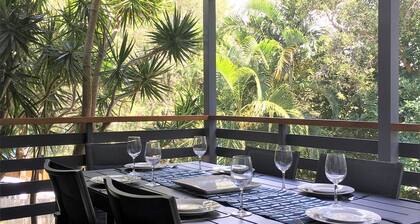 TRANQUILITY IN CRESCENT HEAD WITH FREE WI-FI