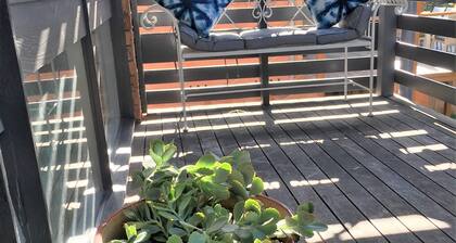 TRANQUILITY IN CRESCENT HEAD WITH FREE WI-FI