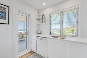 Fridge, microwave, oven, stovetop - CRESCENT HAVEN - EXQUISITE HOLIDAY HOME WITH OUTSTANDING OCEAN VIEWS (Crescent Head)