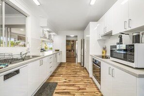 ثلاجة، ميكروويف