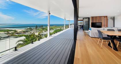 HIGH END FINISHES AND UNBEATABLE VIEWS!