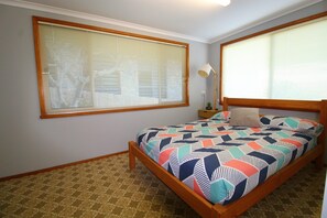4 chambres, fer et planche à repasser