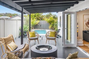 Terrace/patio - HAVANA ON PACIFIC - RENOVATED HOME WITH POOL (Crescent Head)