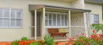 ONDINE - HOLIDAY HOME, VILLAGE LOCATION