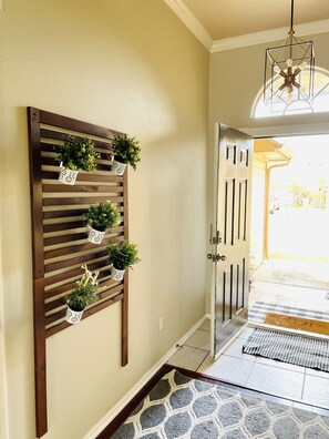 Interior - 3 Bedroom 2 Bathroom House In Great Location - Min. rental 1 month (Fort Worth)