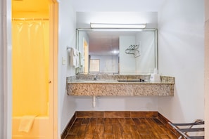 Room, 1 King Bed, Smoking | Bathroom | Free toiletries, towels