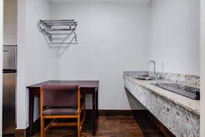 Bathroom - Hotel O Luxury Inn Channelview Baytown I-10 (Channelview)