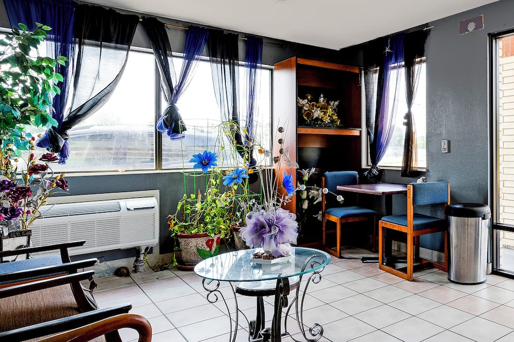 Hotel O Luxury Inn Channelview Baytown I-10
