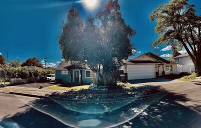 GONGAGA 3 BEDROOM GEM ⭐️ Townhouse Rancher Memory Foam 🛏’s ⭐️ Close to Amenities