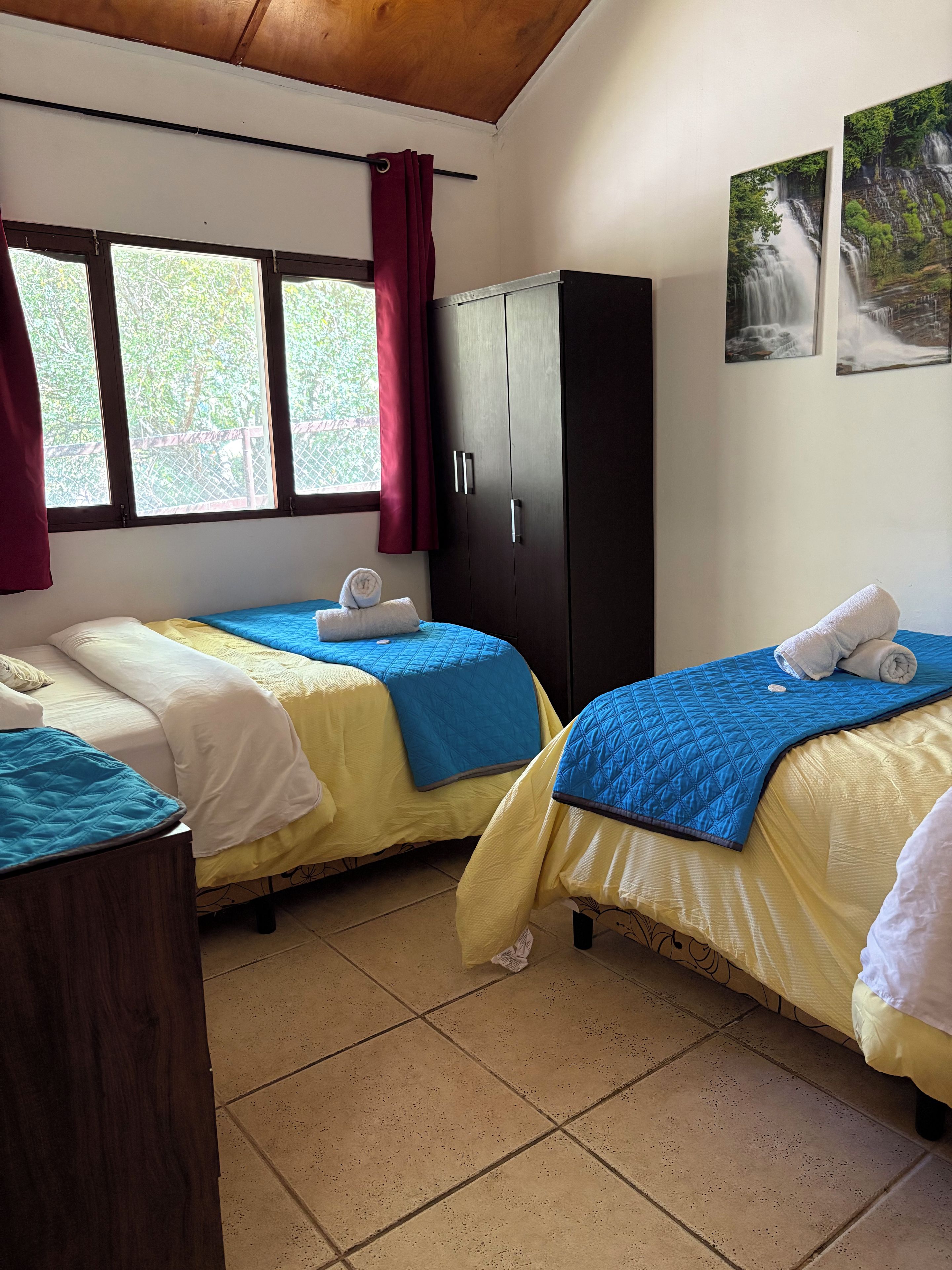 1 habitación, escritorio, wifi gratis y ropa de cama 